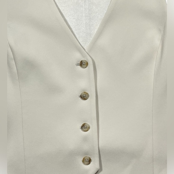 BABATON Aritzia Ecru Tailored Vest Tortoise Buttons Size 4 - Picture 5 of 8